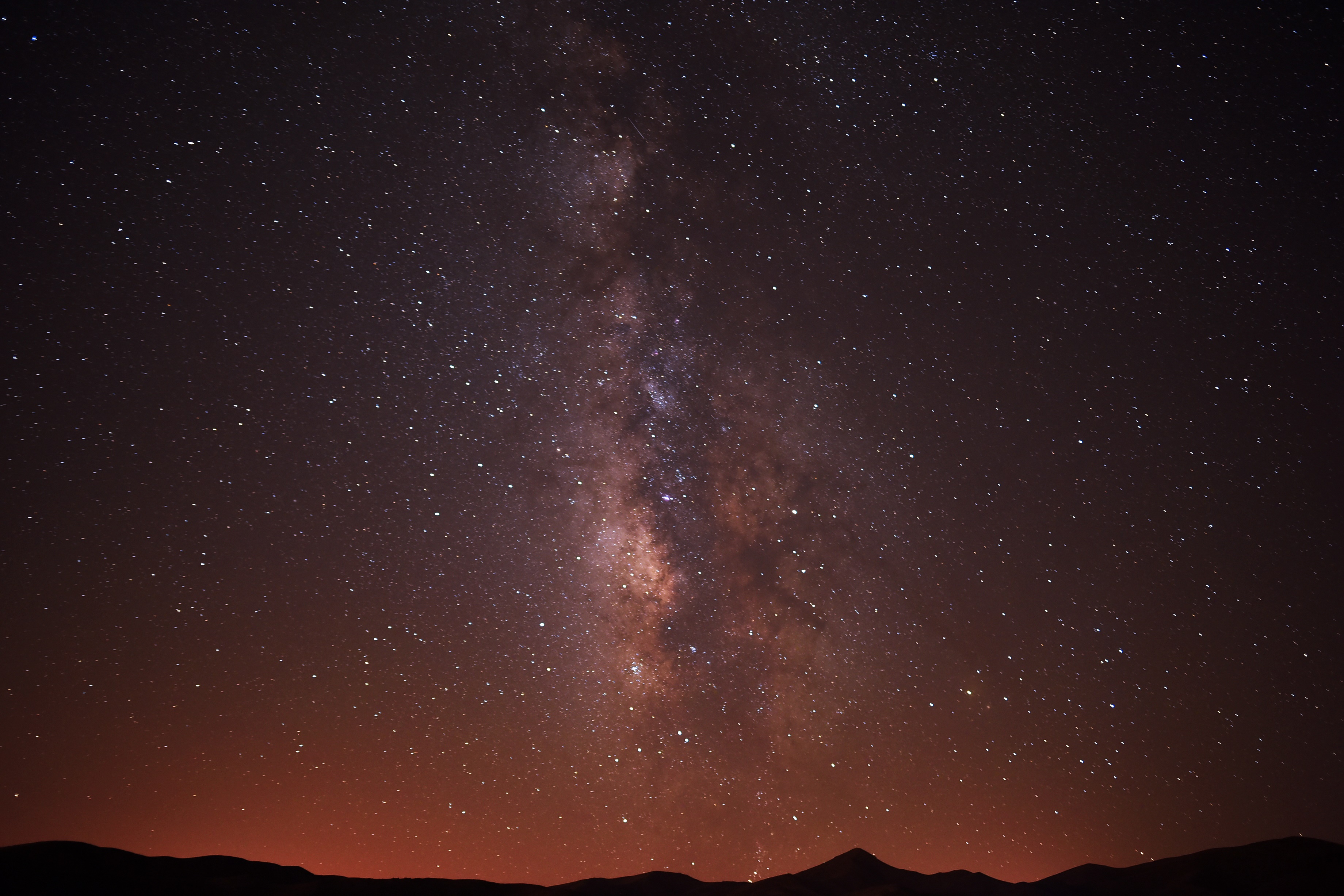 فیلم | تایم لپس دیدنی از کهکشان راه شیری و ستاره قطبی در آسمان قم
