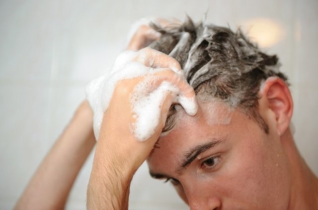 چهار راهکار برای کاهش سفیدی زودرس موی سر