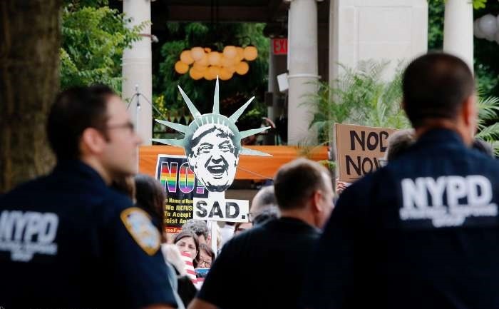 تصاویر | راهپیمایی در نیویورک و لس‌آنجلس در اعتراض به منع ورود مسلمانان به خاک آمریکا