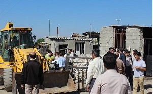 عملیات تخریب و رفع تصرف اراضی شهرداری در منطقه باغستان انجام شد