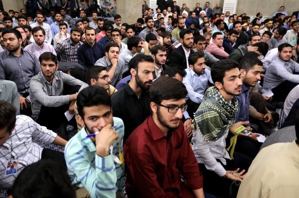 تصاویر | دیدار جمعی از دانشجویان با رهبر معظم انقلاب اسلامی
