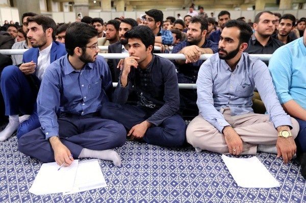 تصاویر | دیدار جمعی از دانشجویان با رهبر معظم انقلاب اسلامی