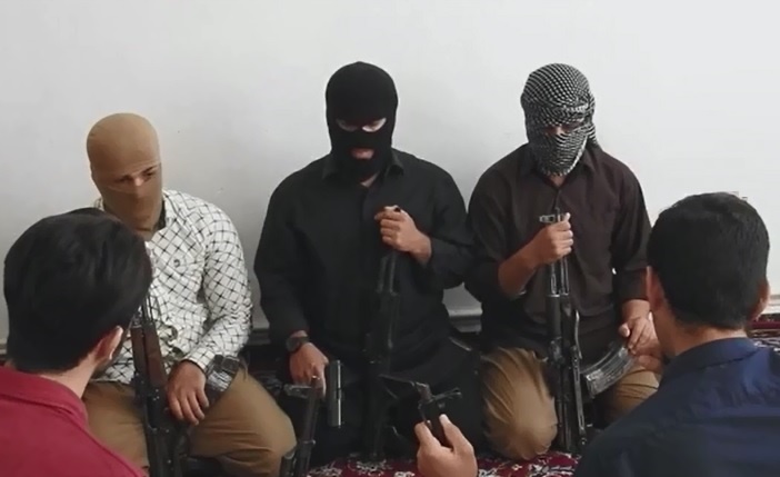 فیلم | جمع ۵ نفره تروریست‌های داعش قبل از حمله به مجلس و حرم مطهر امام