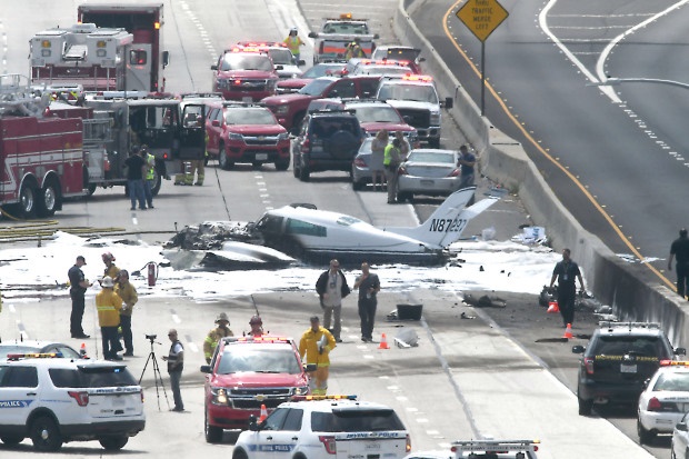 تصاویر | سقوط هواپیمای کوچک در بزرگراه پرتردد کالیفرنیا 