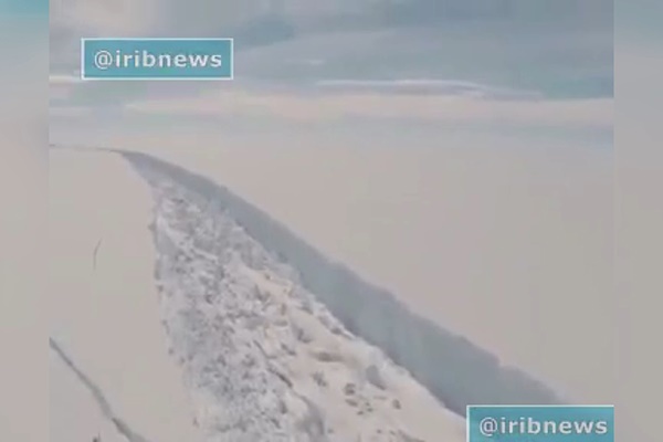 فیلم | کوه یخ چند تریلیون تنی که از قطب جنوب جدا شد
