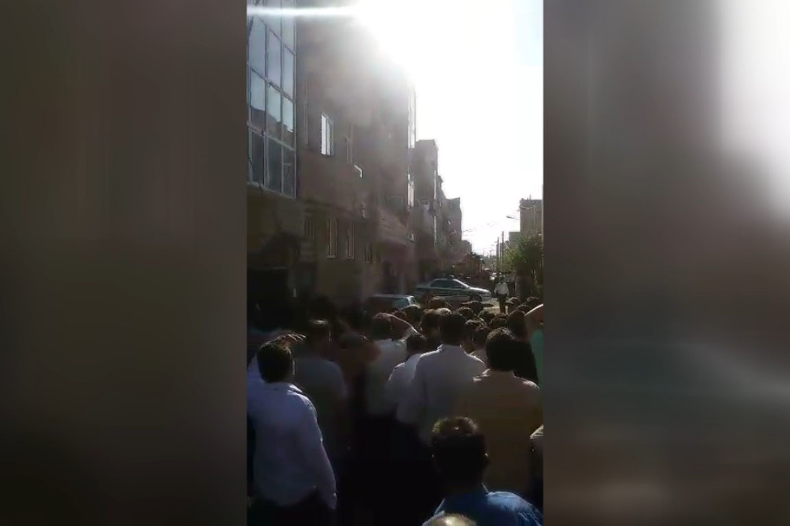 فیلم | جستجو در نزدیکی خانه قاتل آتنا برای یافتن جسد احتمالی یک زن