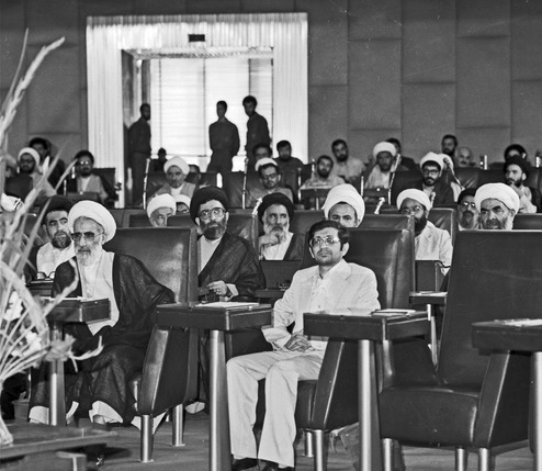 تصاویر دیدنی از افتتاح اولین مجلس خبرگان کشور در  ۳۴سال قبل