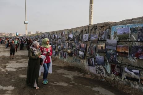 تصاویر | نمایشگاه «هزار عکس از شهر تحت محاصره» در غزه