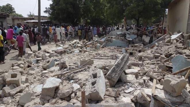 تصاویر | ۸ کشته بر اثر انفجار مهیب در شرق نیجریه