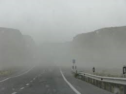 طوفان جاده زابل-زاهدان را بست/ امدادرسانی به روستاهای محاصره شده در طوفان 
