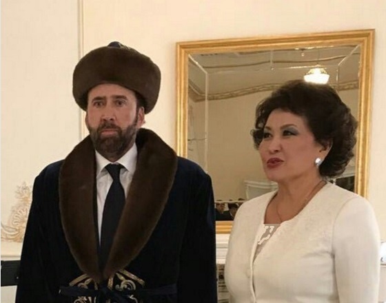 نیکلاس کیج با لباس سنتی مردم قزاقستان/ عکس
