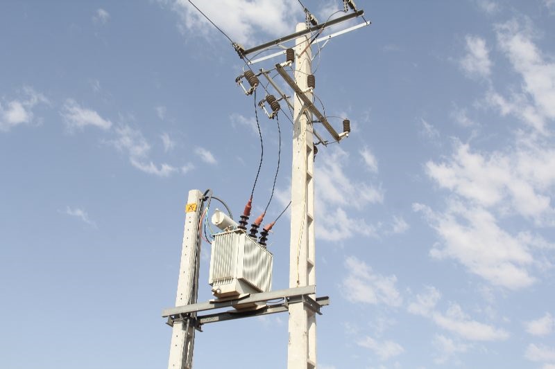 احداث شش ایستگاه هوائی توزیع برق در شهرستان میامی