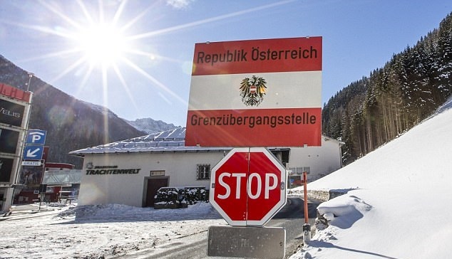 تصاویر | جلوگیری از ورود مهاجران به اتریش با تانک و نیروی نظامی