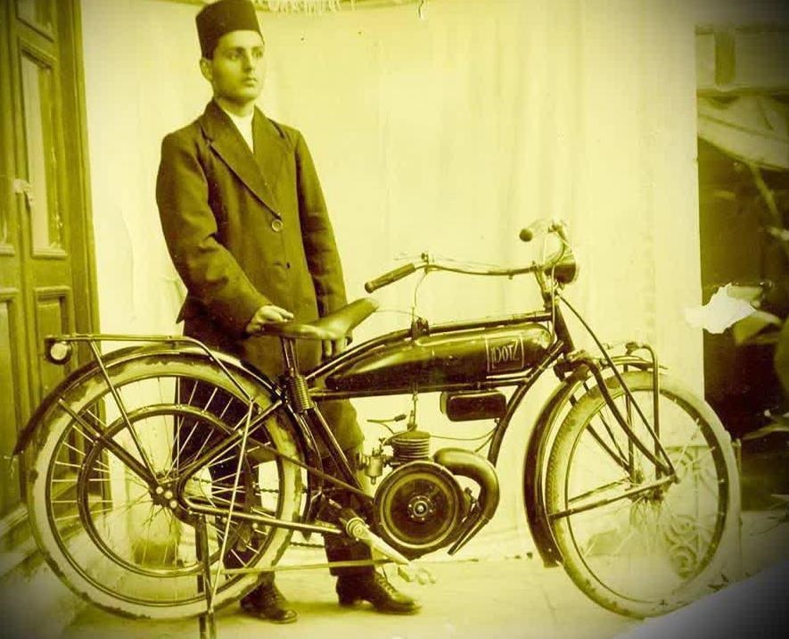 عکس | اولین موتورسیکلتی که از انگلیس به ایران وارد شد