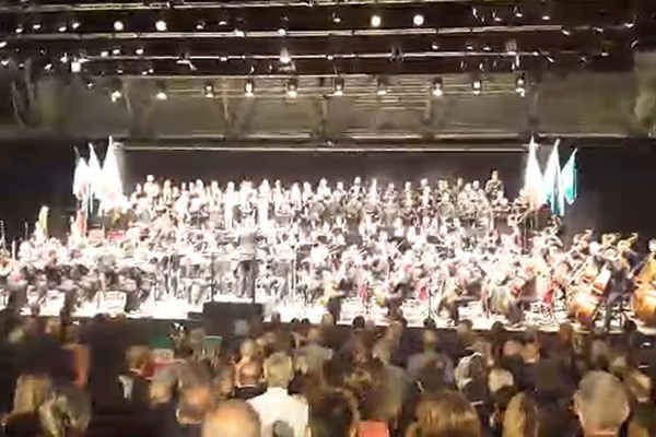 فیلم | اجرای غرورآفرین سرود ملی ایران در یکی از سالن‌‌های کنسرت ایتالیا