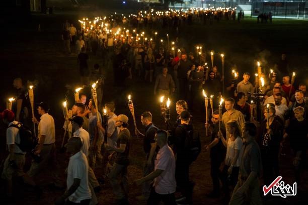 تصاویر | راهپیمایی شبانه حامیان برتری ‌نژاد سفید در آمریکا