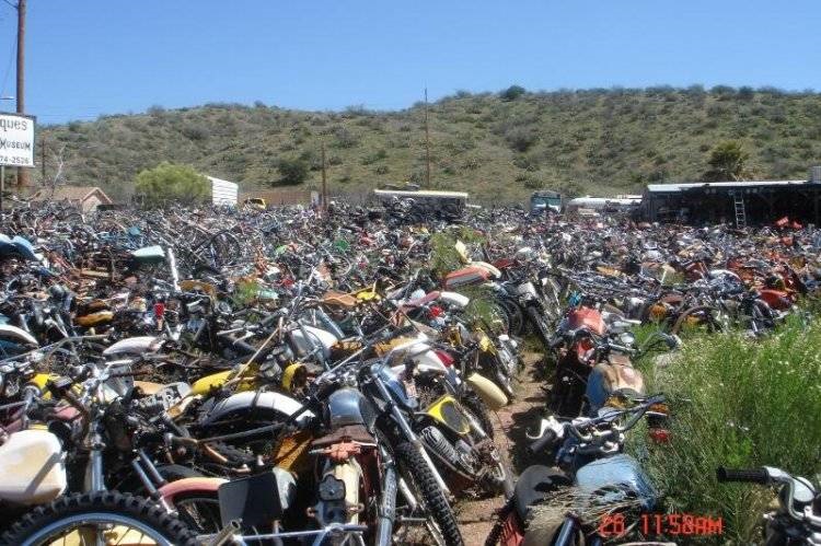 تصاویر | گورستان‌ موتورسیکلت‌ها در آریزونا