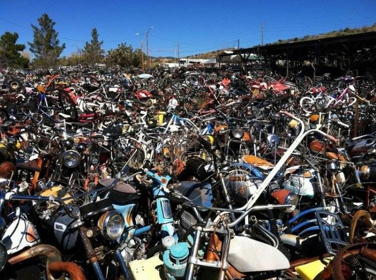 تصاویر | گورستان‌ موتورسیکلت‌ها در آریزونا