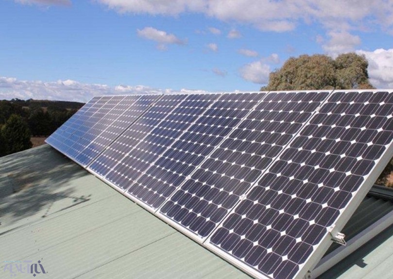 برق تولیدی نخستین نیروگاه خورشیدی خانگی در سنندج وارد مدار شد