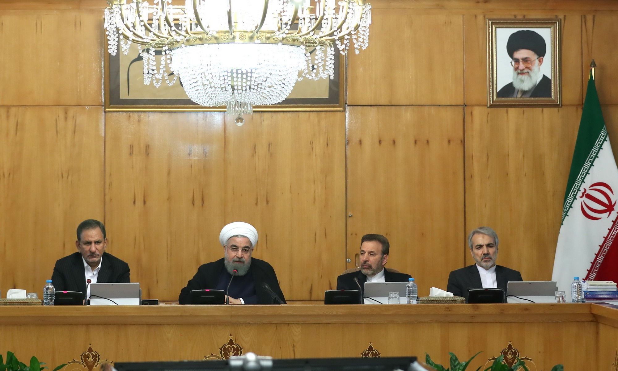 روحانی: مردم چک سفید به ما ندادند/ فضا نباید امنیتی باشد