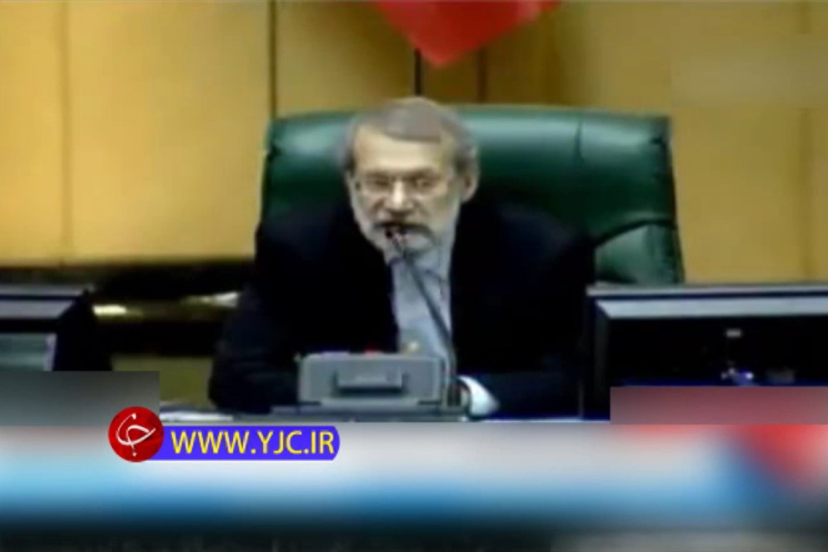 فیلم | رکوردزنی لاریجانی در گفتن «بفرمایید بنشینید» به نمایندگان مجلس!