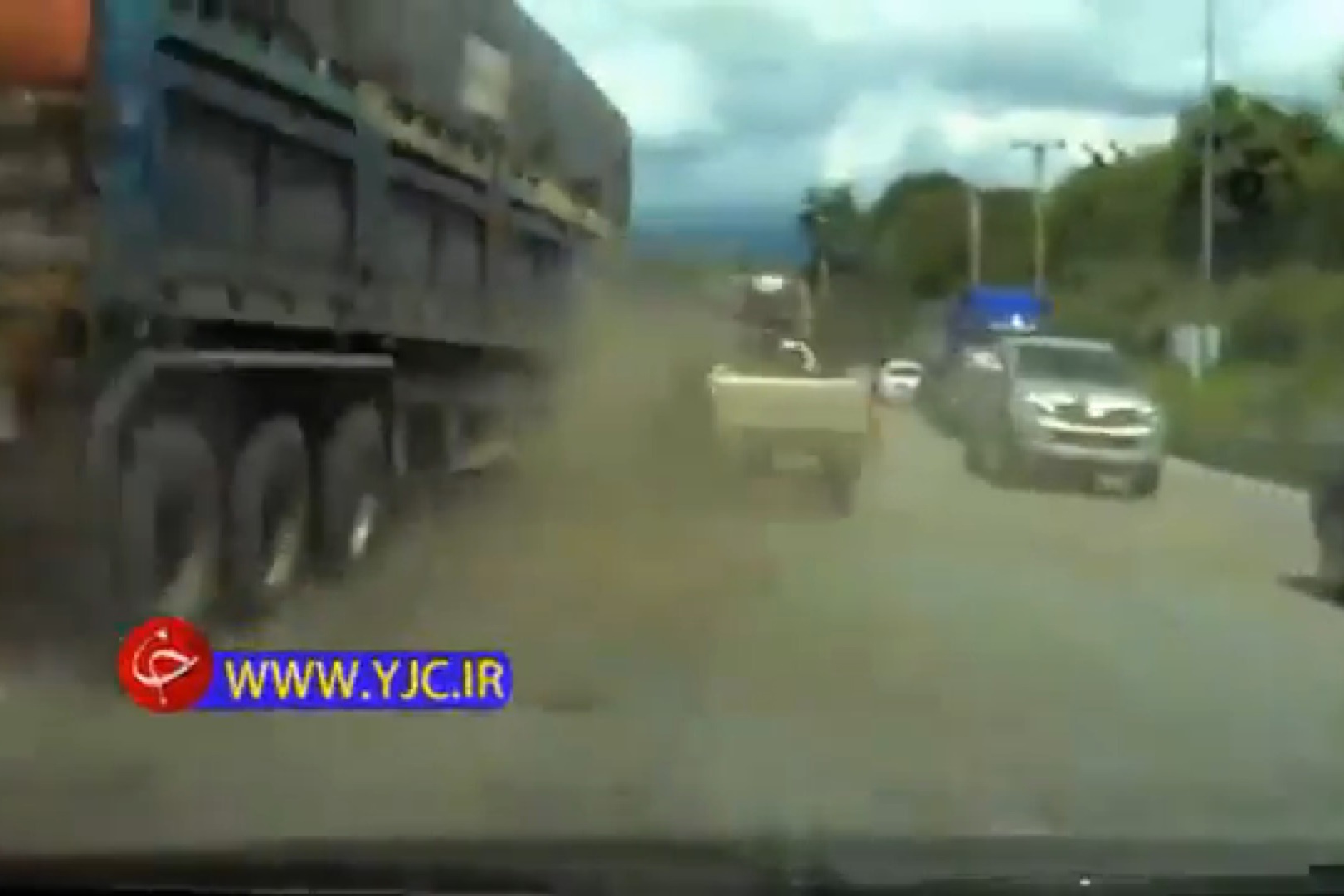فیلم | تصادف و انفجار کامیون حمل کپسول گاز در تایلند