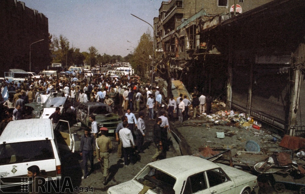 تصاویر | ۳۳ سال قبل؛ انفجار بمب در میدان راه‌آهن تهران
