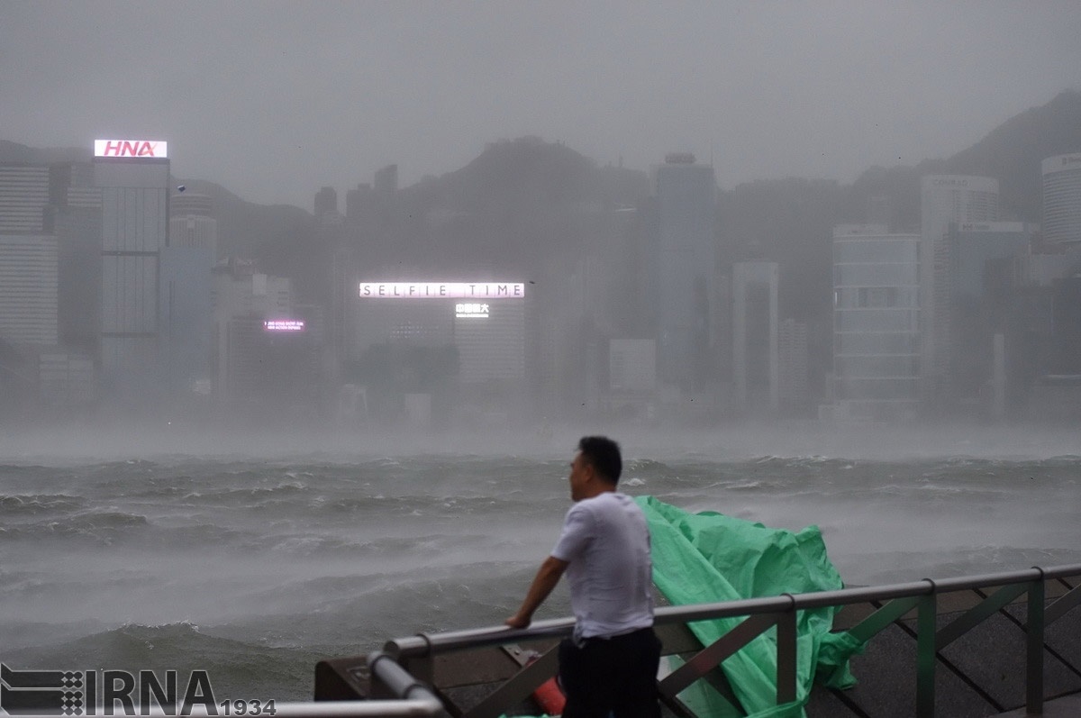 تصاویر | هنگ‌کنگ پس از طوفانی با سرعت ۲۰۰ کیلومتر