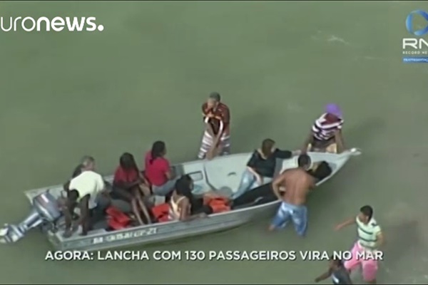 فیلم | واژگونی مرگبار کشتی‌ها در برزیل