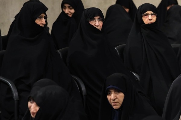 عکس | دختران امام خمینی(ره) در مراسم تنفیذ روحانی