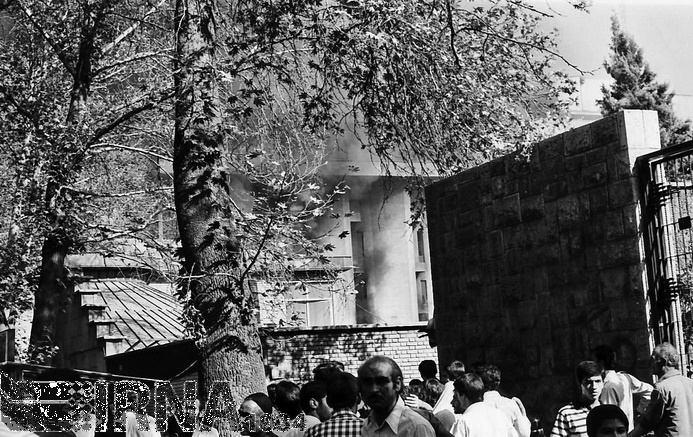 تصاویر | ۸ شهریور ۱۳۶۰؛ انفجار بمب در ساختمان نخست‌وزیری و شهادت رجایی و باهنر
