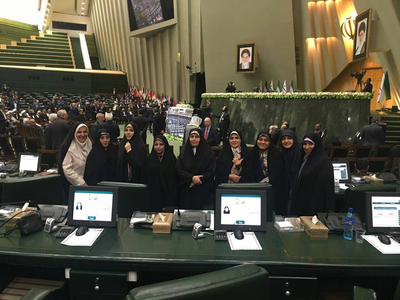 عکس | تعدادی از نمایندگان زن مجلس در مراسم تحلیف ریاست جمهوری