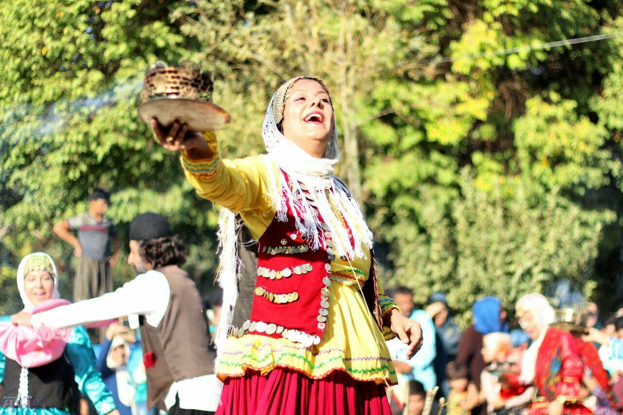 اجراهای روز پایانی دوازدهمین جشنواره تئاتر خیابانی مریوان