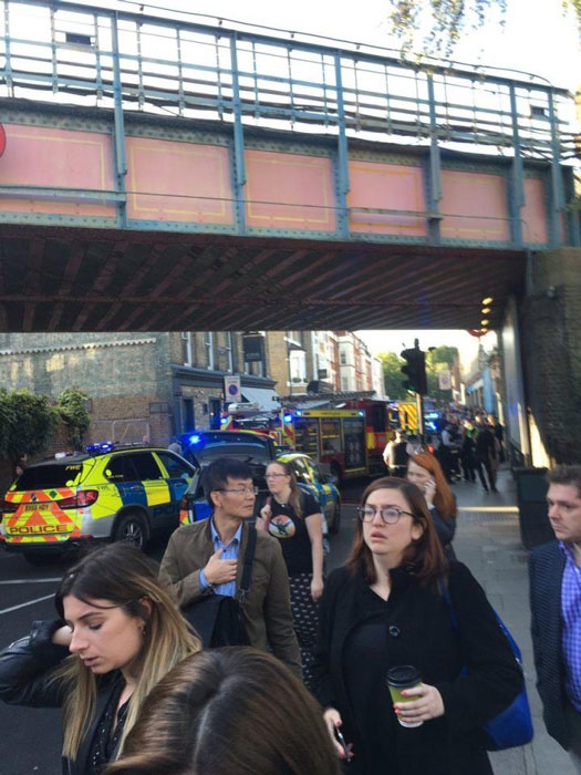 تصاویر | انفجار شیء مشکوک در متروی لندن