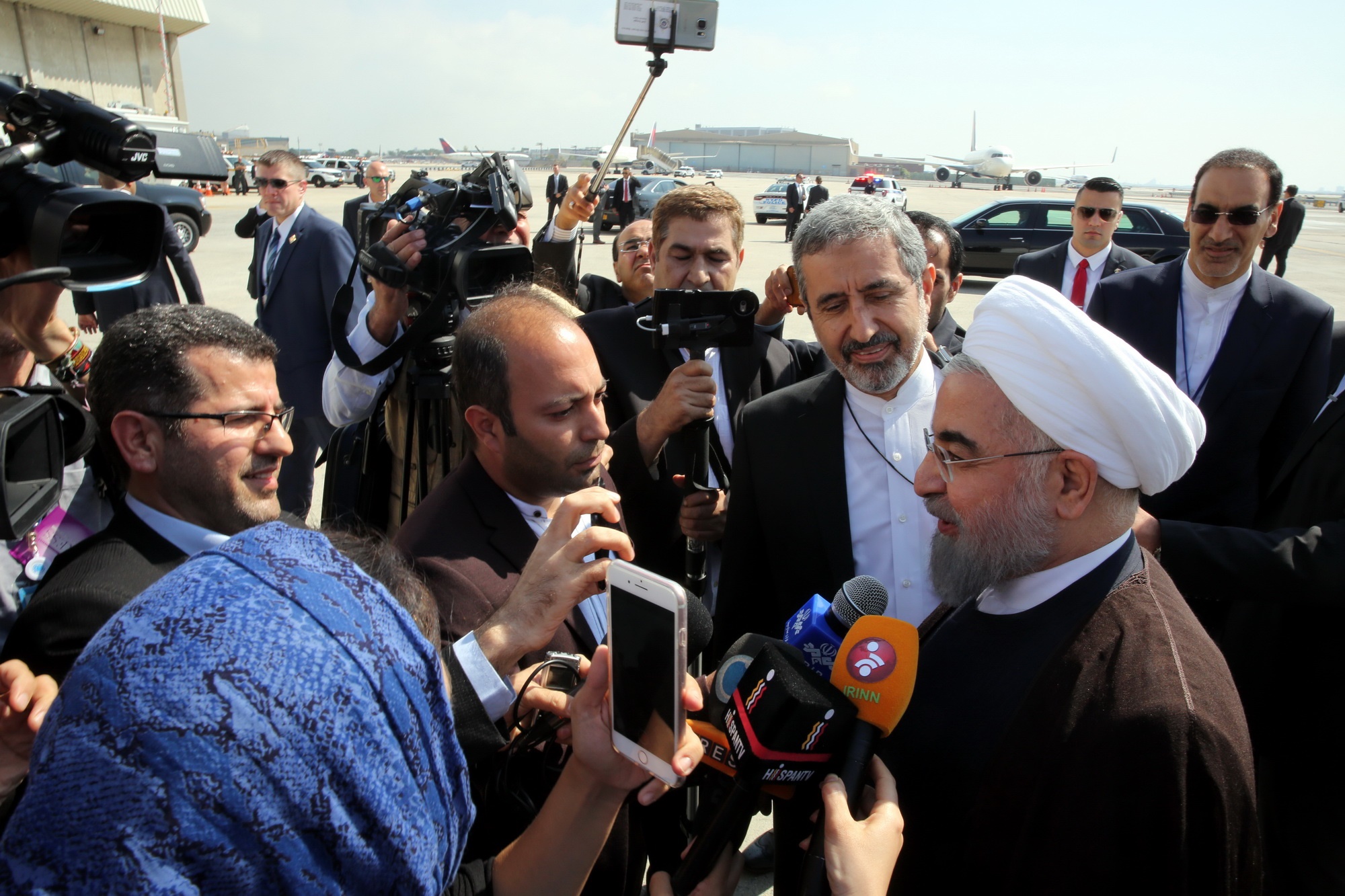 روحانی: استراتژی جمهوری اسلامی تعامل گسترده با جهان است/ شاهد شرایط دشواری در میانمار هستیم