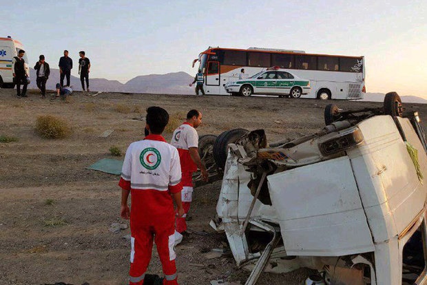 خستگی و خواب‌آلودگی علت واژگونی اتوبوس حادثه در آزادراه زنجان-قزوین