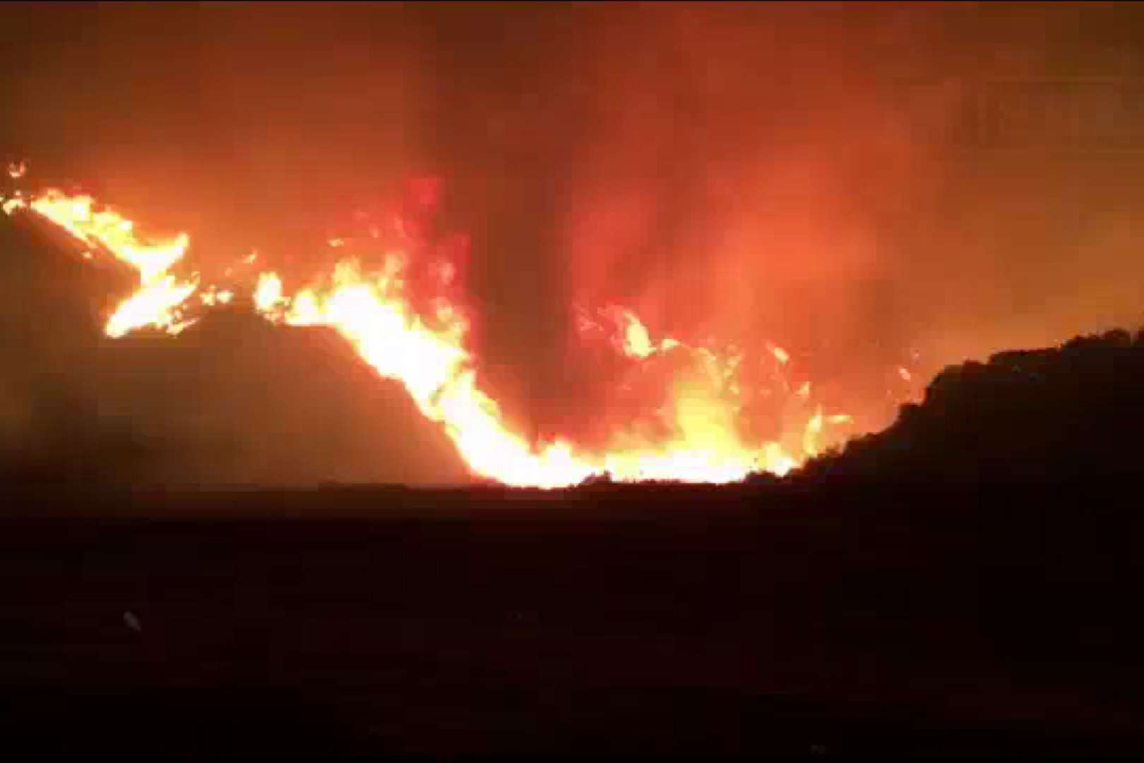 فیلم |  آتش‌سوزی گسترده در جنگل‌های لس‌آنجلس 