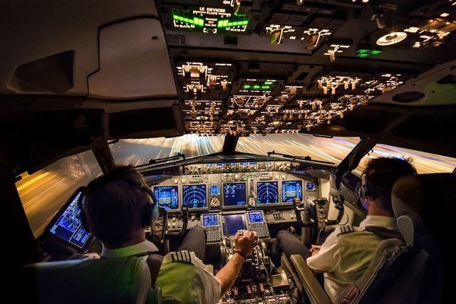 عکس | کابین خلبان هواپیما در عکس روز نشنال جئوگرافیک