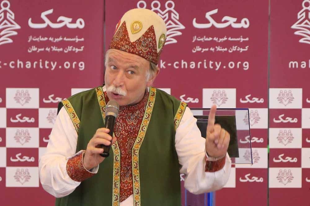 بازیگرپیشکسوت و تجربه همراهی با کودکان محک/ جواد انصافی: معرفی فرهنگ‌ایرانی توسط محک باعث خشنودی است