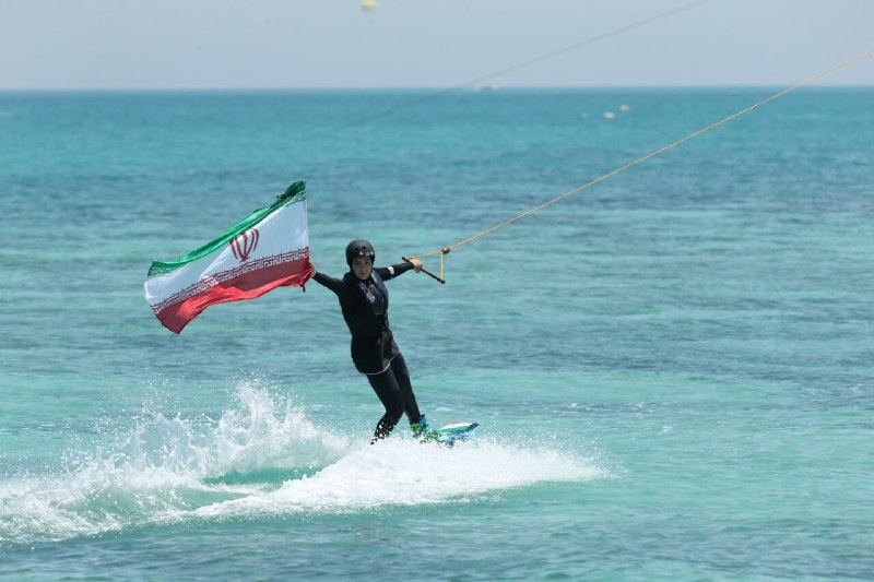 فدراسیون جهانی به اسکی روی آب بانوان ایرانی با حجاب اسلامی مجوز داد
