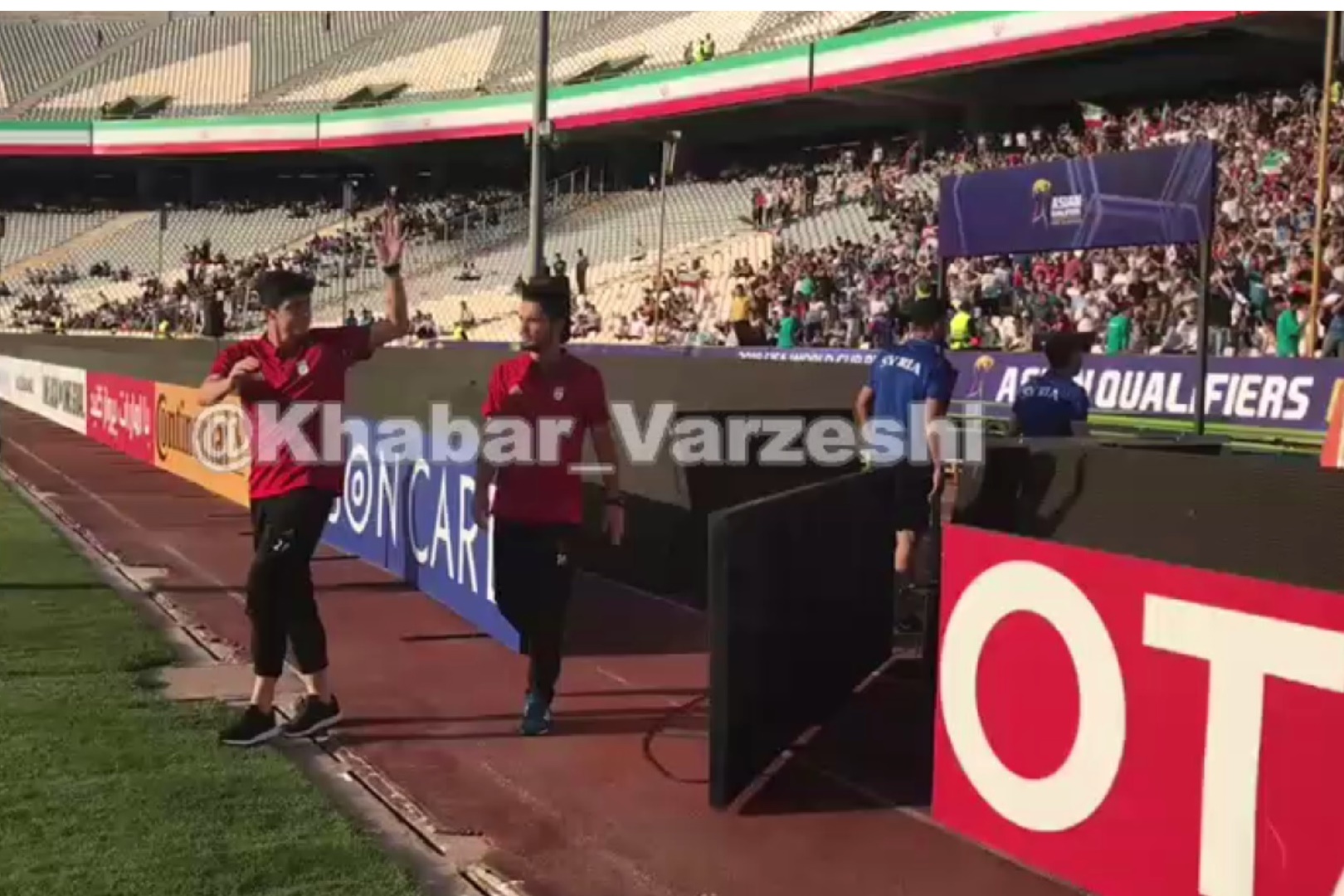 فیلم | ورود تیم ملی ایران و سوریه به ورزشگاه آزادی