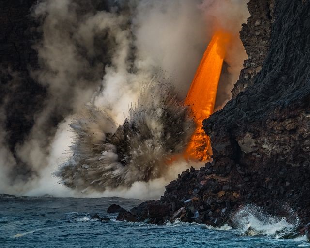 عکس | گدازه‌های آتشفشانی جزیره هاوایی در عکس روز نشنال جئوگرافیک