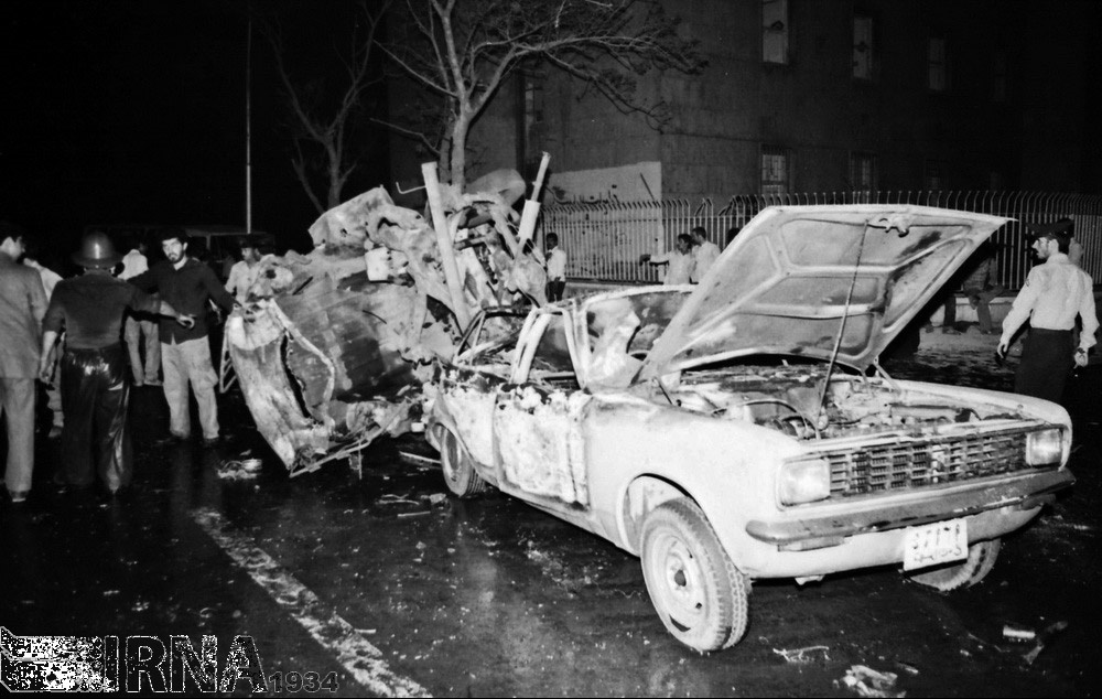 تصاویر |  ۳۵ سال قبل؛ جنایت منافقین در خیابان خیام