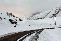 محورهای مواصلاتی استان زنجان برف پوش شد