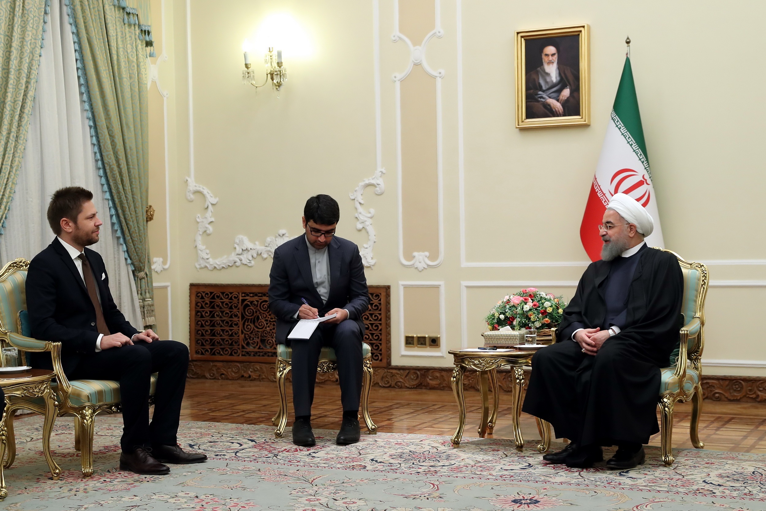 روحانی: آمریکا دچار خطای محاسباتی درباره برجام است
