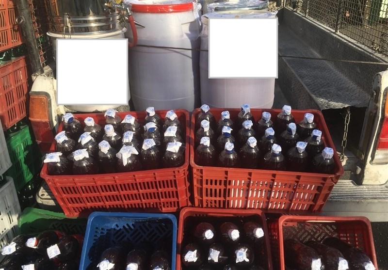 عکس | بازداشت فروشندگان مشروبات الکلی در ولنجک