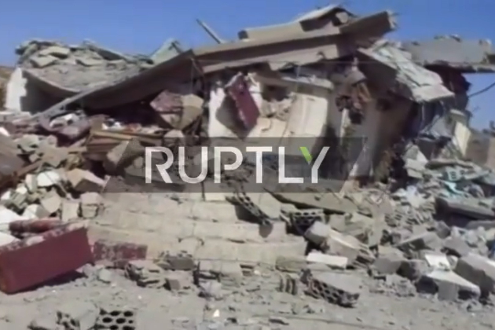 فیلم | ۷ کشته در حمله جنگنده‌های سعودی به کلینیکی در یمن
