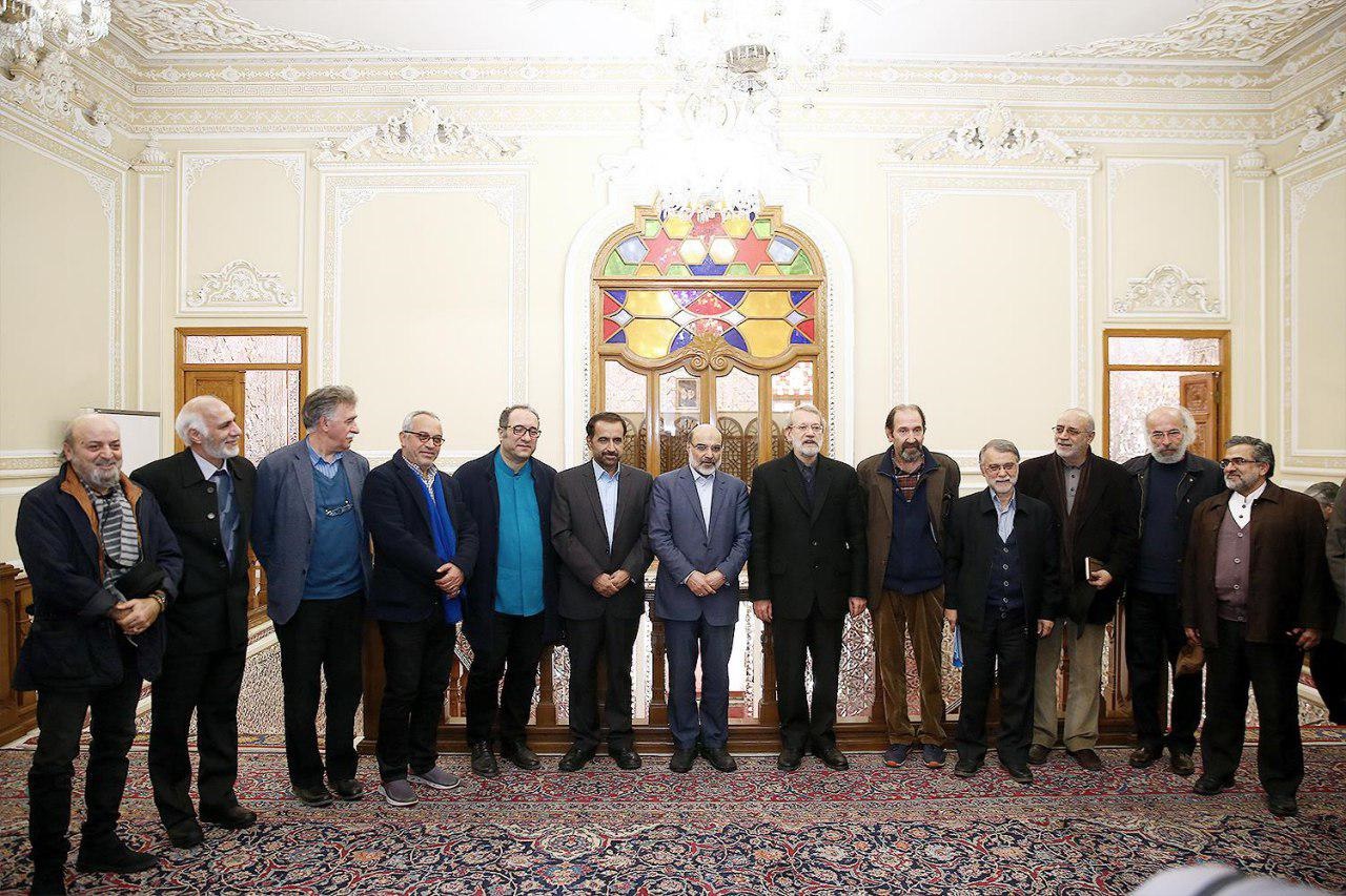 دیدار کارگردانان سینما و رییس صداوسیما با علی لاریجانی