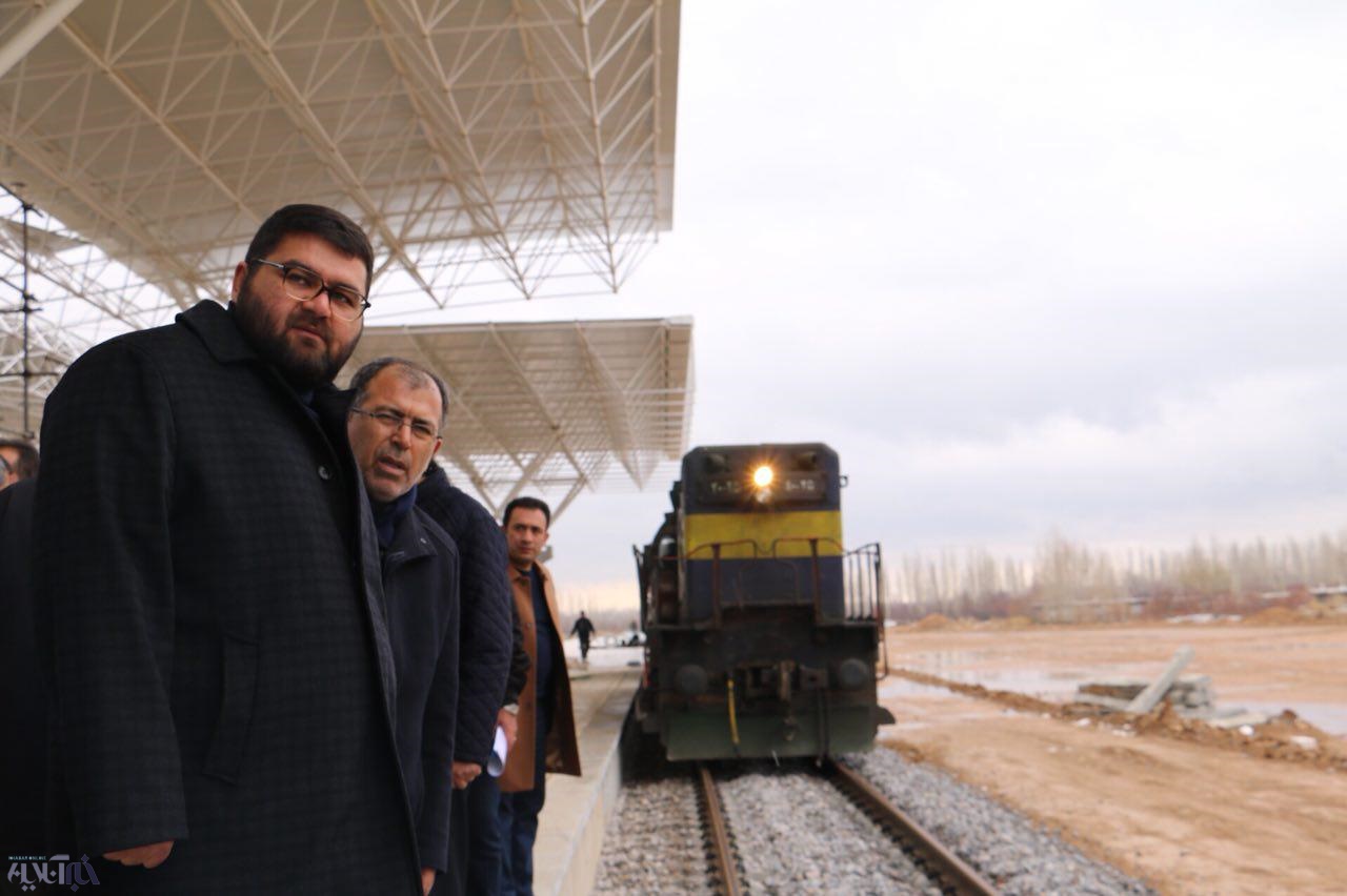 معاون وزیر راه: شهر ارومیه به شبکه حمل و نقل ریلی متصل شد
