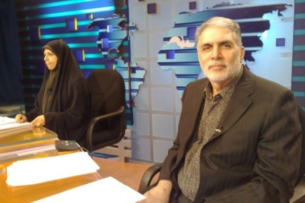 حضور مجری مشهور خبر تلویزیون در رونمایی از «تنهاتر از هیچ»/ عکس